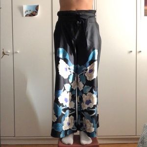 Black pants with flowers